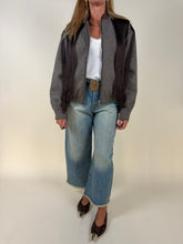 Load image into Gallery viewer, Bomber check con maxi frangia
