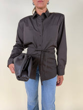 Load image into Gallery viewer, Camicia Classic | Schiena scoperta | Più colori

