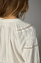 Carica l'immagine nel visualizzatore di Gallery, Camicia BETTINA I Maison Hotel
